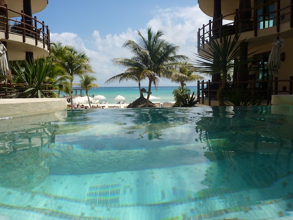 View from back of Aqua Spa at El Taj Ocean