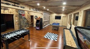 Spielezimmer