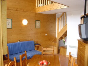 Sit back and relax in our living room after a day on the pistes.