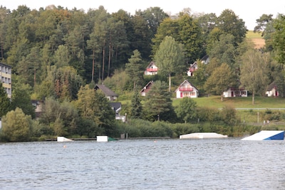 Am See im Bergland - ganze Jahr Ruhe und Entspannung in der Mitte Deutschlands.
