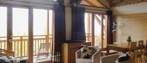 Luxury apartment in Montchavin La Plagne with plenty of space!