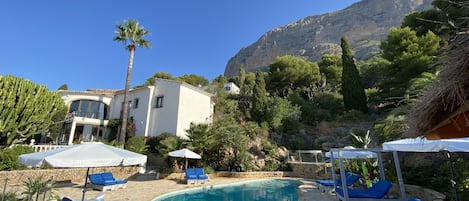 Located at the top of the exclusive Montgo region of Javea. Stunning views