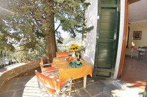 Balcony / Terrace / Patio, Main Entrance