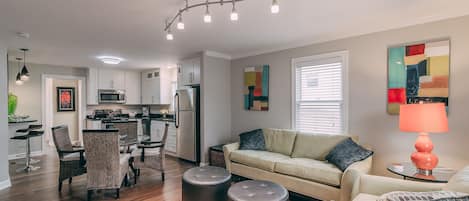 Open floor plan design with hardwoods and tiled flooring through out!