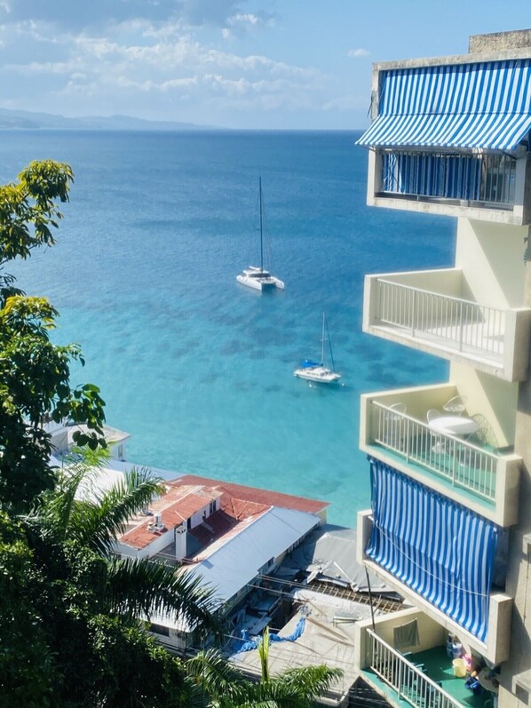 A warm welcome awaits you @ The Montego Bay Club Condominium Apartments. 