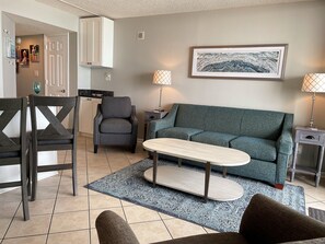 Comfortable living room. Queen sleeper sofa.
