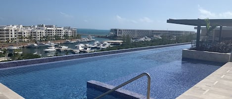 roof top pool