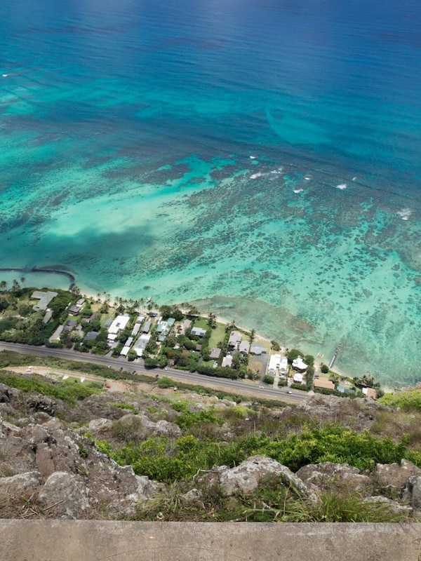 Ko'olau Mountain Summit Hiking & Looking Down at Beachfront Villas!!!