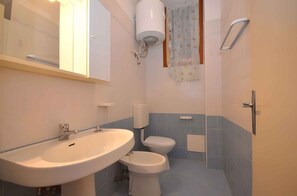 bathroom (example)