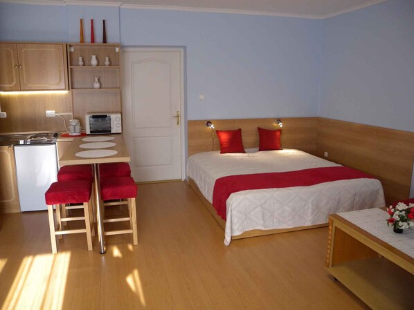 living/bedroom