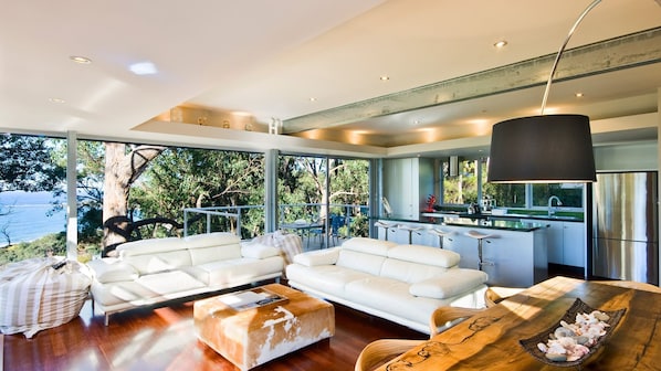 Main Lounge /Open-plan Kitchen, with Breakfast Deck and Views to Lorne Beach