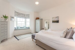 Master bedroom with en-suite bathroom