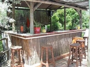 poolside bar with fridge