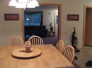 Dining Room
22 Pine Haven