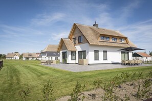 Extérieur maison de vacances [été]