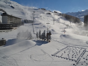Snow and ski sports