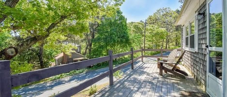 Deck on front of home