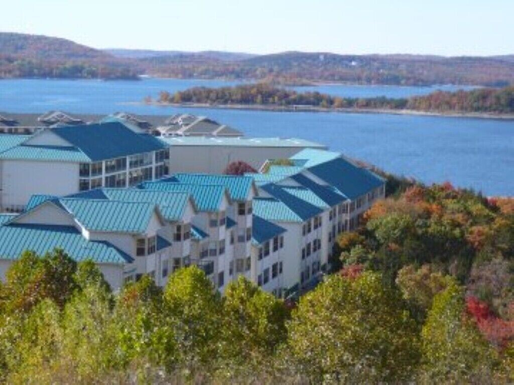 Spacious Condo On Table Rock Lake Possible Boat Slip Hollister