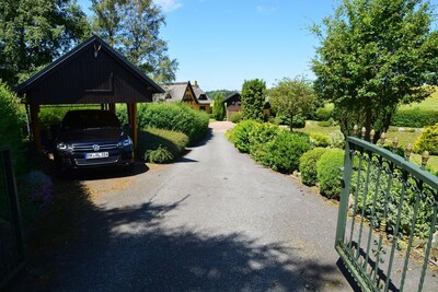 Exclusive thatched house with large park-like garden, near the Baltic Sea, very quiet