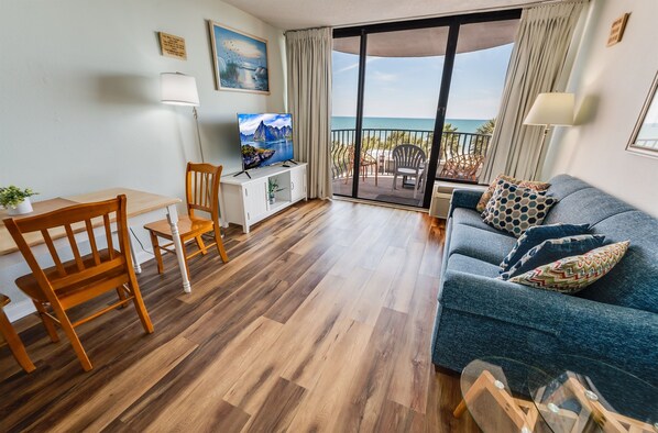 Large Living Area with Views of the Ocean, Beautifully Decorated