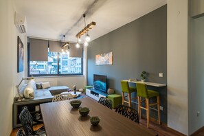 LIVING ROOM AND DINING TABLE