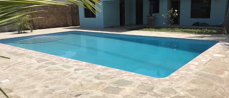 Swimmingpool, 10 * 5,60 m