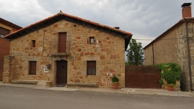 Das Steinhaus des Dorfes für 10 Personen