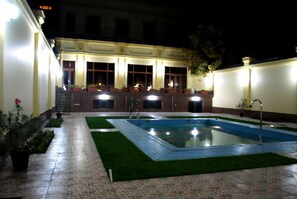 Alberca al aire libre
