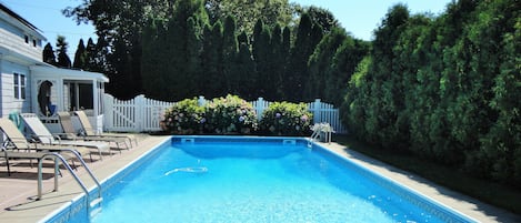 16'x36' Private Pool. Great for laps.