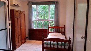Bedroom 1 Single bed