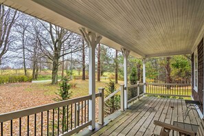 'Rose Lake Wilderness Retreat & XC Ski Center' is great for retreats!