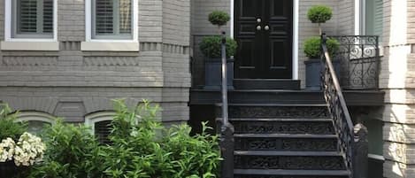 Curb appeal The apartment rests in a historic D.C. row home