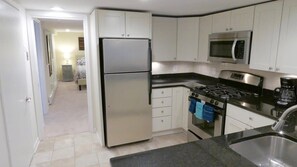 Full size Kitchen that includes all the essentials!