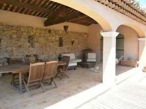 Salle à manger d'été