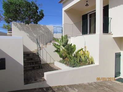 Einfamilienhaus mit Meerblick, großem Garten mit Grill und Terrasse für 10 Personen