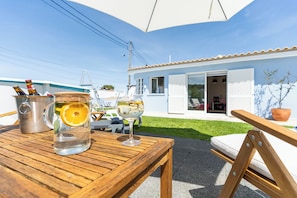 Jardim Soalheiro, virado a poente, com piscina 550x120cm