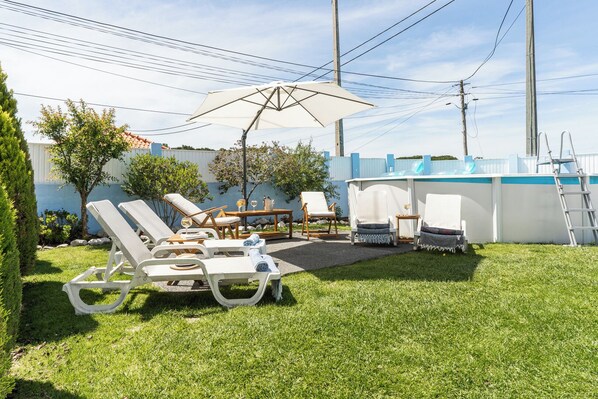 Jardim Soalheiro, virado a poente, com piscina 550x120cm