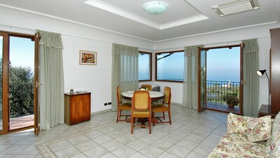 LA VIGNA - HOLIDAY APARTMENT - SAN FRANCESCO - MASSA LUBRENSE - SORRENTO COAST