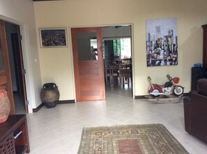 Entrance to longe and kitchen/ diner