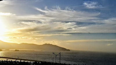Vue panoramique du coucher de soleil depuis l'appart.  