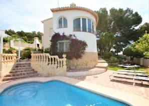 Jardin et piscine