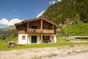 Façade