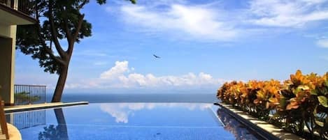 Infinity Edge Pool