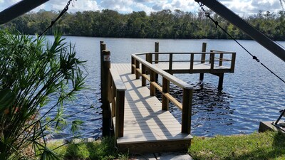 Deepwater Dock! Directly on the Homosassa River.