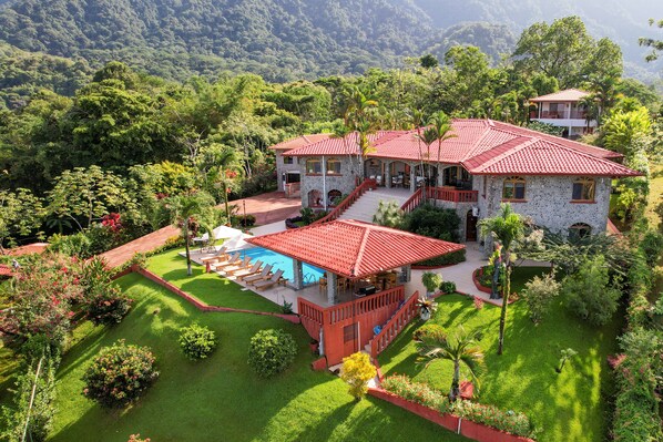 Topanga Villa (1)