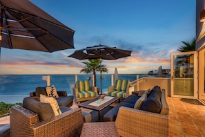Ocean view terrace lounge