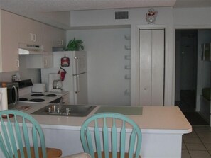 Seacrest 603 FULL Kitchen 
