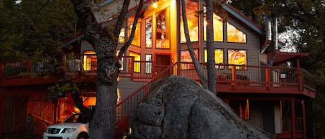 The Peregrine Lodge in Yosemite National Park.