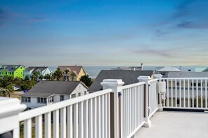 Rooftop Ocean View!