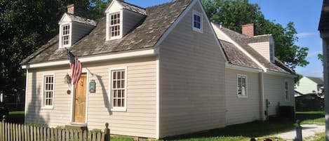 Front and side of W Melson House